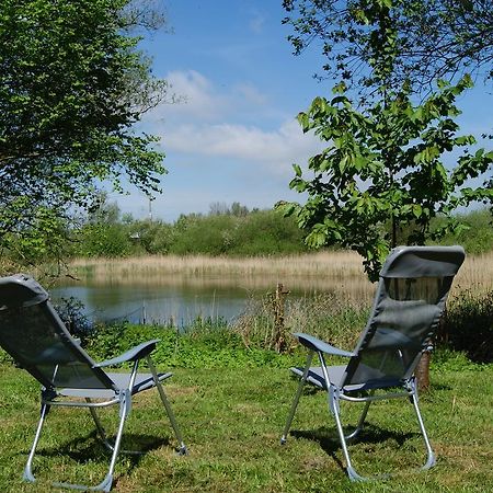 Ferienwohnungen Am Kleinen See แบร์เกิน เอาฟ์ รือเจิน ภายนอก รูปภาพ