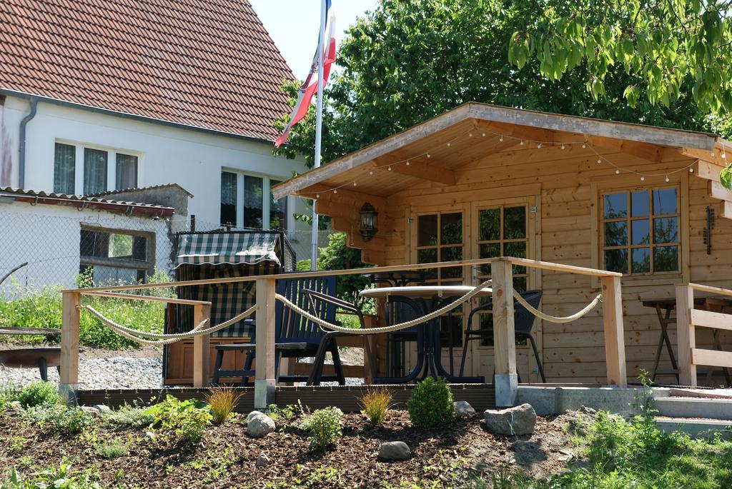 Ferienwohnungen Am Kleinen See แบร์เกิน เอาฟ์ รือเจิน ภายนอก รูปภาพ
